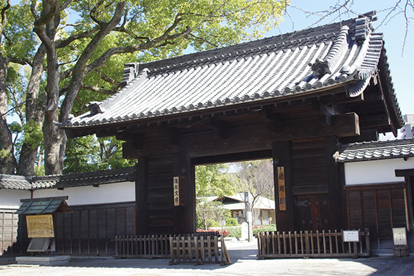 徳川園黒門（とくがわえんくろもん）